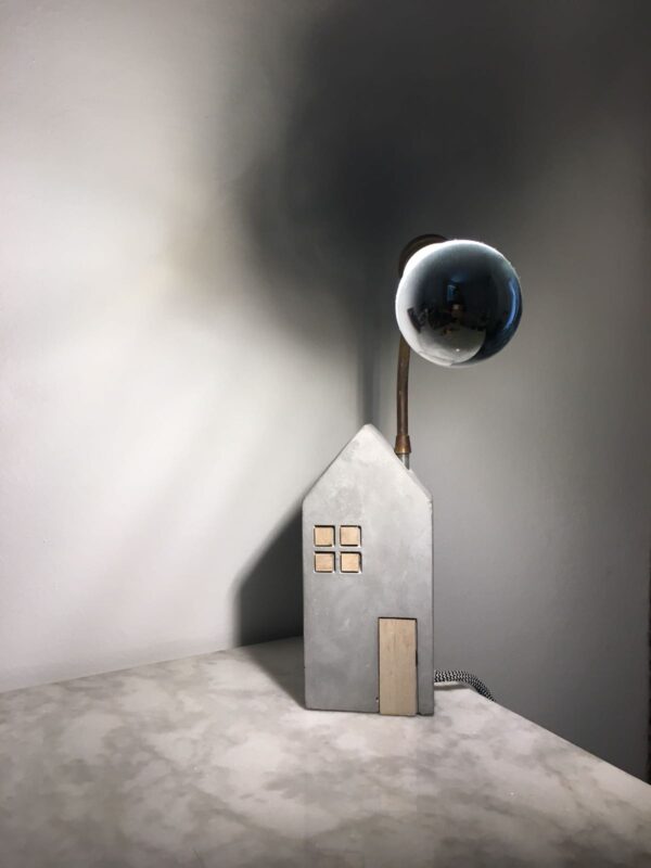 Uruk lampada in cemento di design