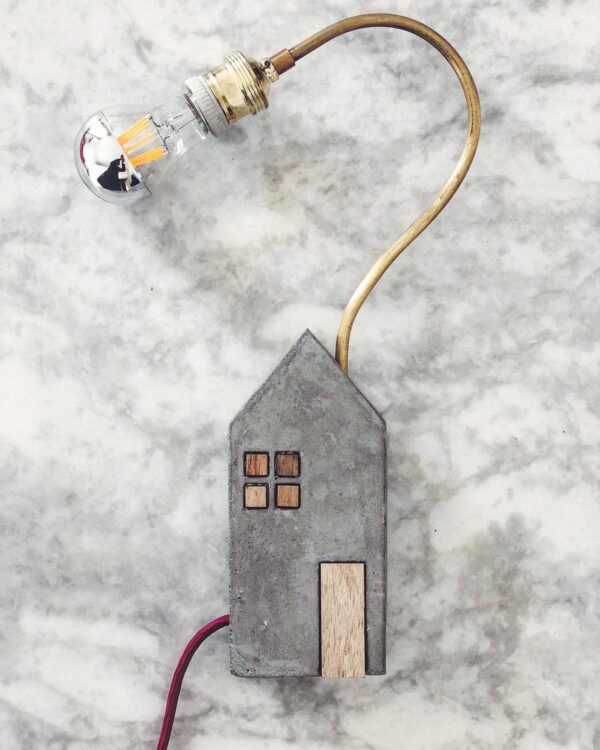 Uruk lampada in cemento di design