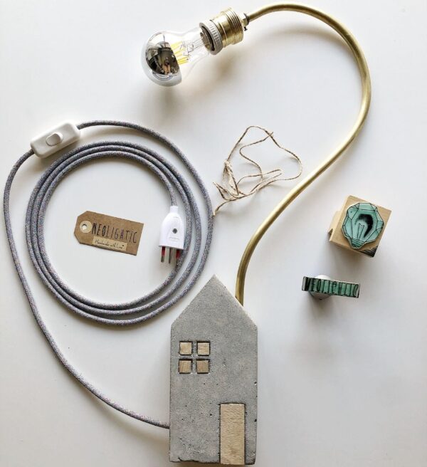 Uruk lampada in cemento di design