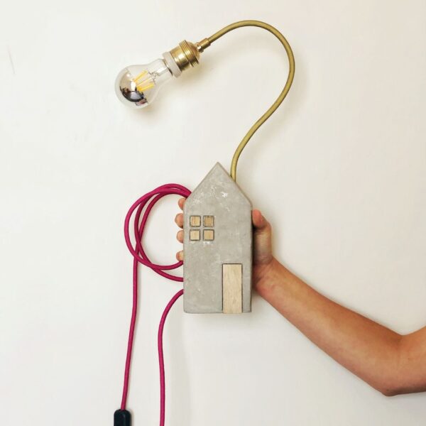 Uruk lampada in cemento di design