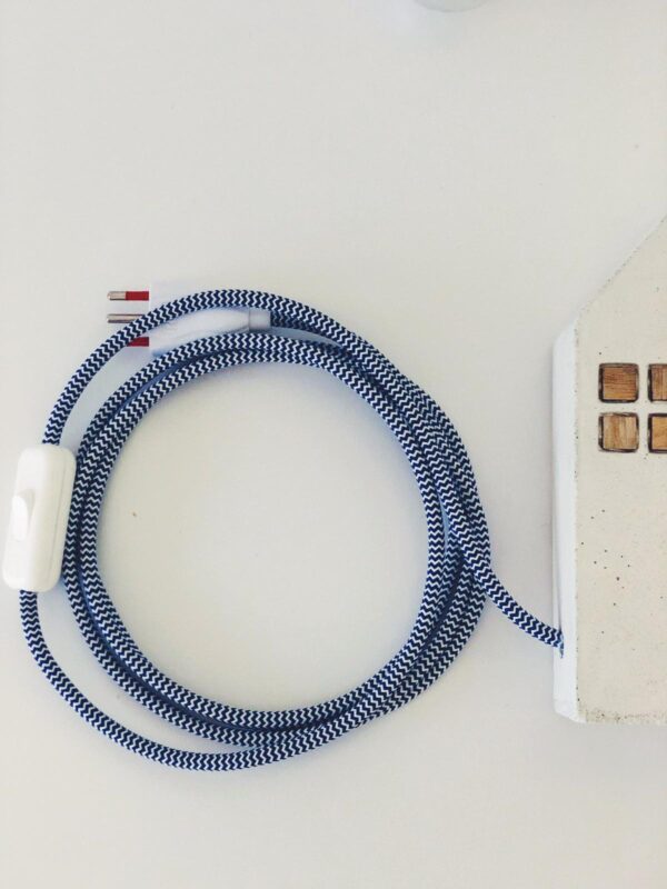 Uruk White lampada in cemento