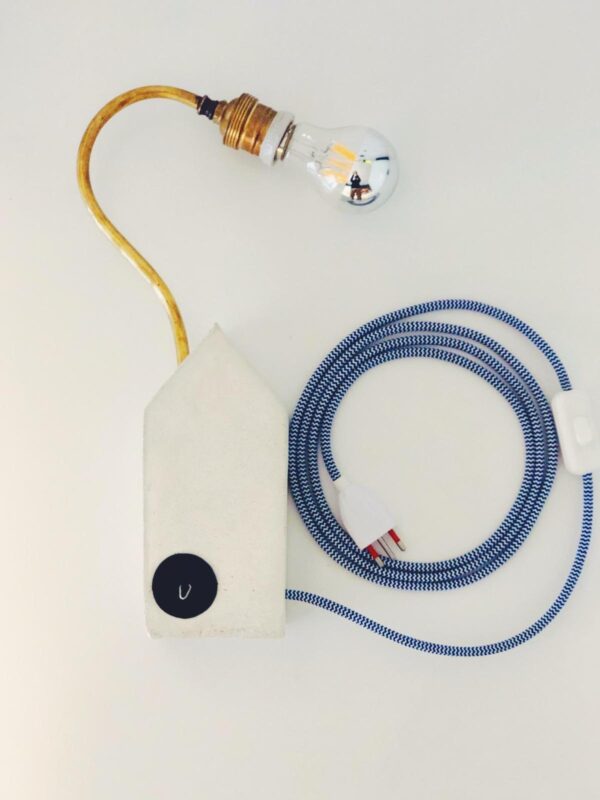 Uruk White lampada in cemento